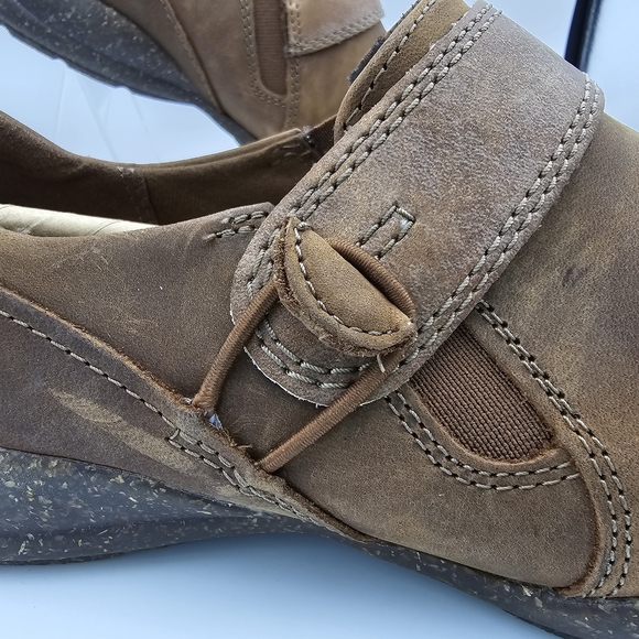 Clarks Collection Roseville Dot Loafers, Dark Tan Combination, Leather, 8M - Picture 2 of 16